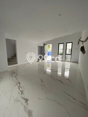 Dijual Rumah Mewah Elegan Dengan View Cantik di Citra Garden, Jakarta Barat Dijual Rumah Mewah Elegan Dengan View Cantik di Citra Garden, Jakarta Barat