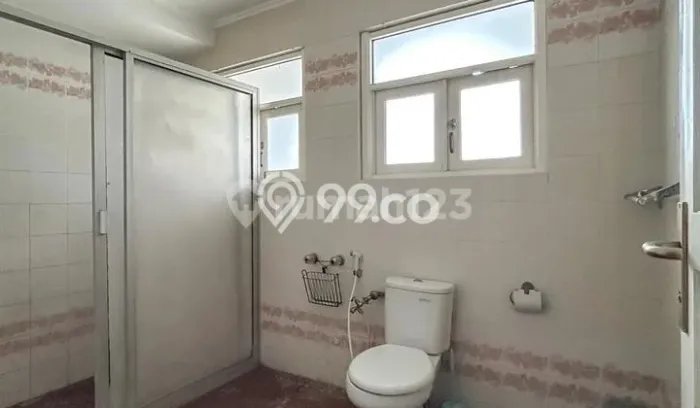Rumah Elit Modern Siap Huni di Bintaro Jakarta Selatan Rumah Elit Modern Siap Huni di Bintaro Jakarta Selatan