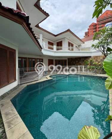 Rumah Elit Modern Tanpa Renovasi di Pondok Indah Jakarta Selatan Rumah Elit Modern Tanpa Renovasi di Pondok Indah Jakarta Selatan