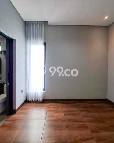 Rumah Mewah Siap Huni LT 344m2 di BSD, Tangerang Selatan Rumah Mewah Siap Huni LT 344m2 di BSD, Tangerang Selatan