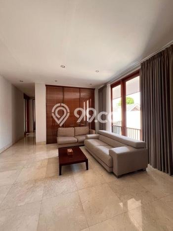 Siap Huni Rumah Mewah 4 Kamar di Kebayoran Baru Dekat ke Mana Saja Siap Huni Rumah Mewah 4 Kamar di Kebayoran Baru Dekat ke Mana Saja