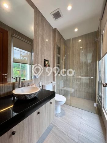 Hunian Elit LB 700m2 Siap Huni Desain Elegan di Veteran, Jakarta Selatan Hunian Elit LB 700m2 Siap Huni Desain Elegan di Veteran, Jakarta Selatan