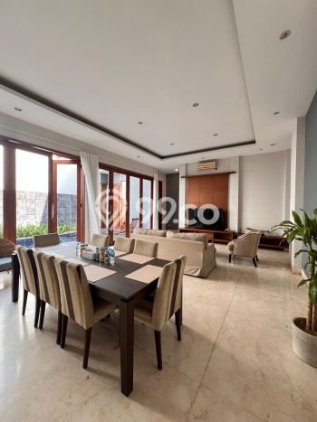 Siap Huni Rumah Mewah 4 Kamar di Kebayoran Baru Dekat ke Mana Saja Siap Huni Rumah Mewah 4 Kamar di Kebayoran Baru Dekat ke Mana Saja