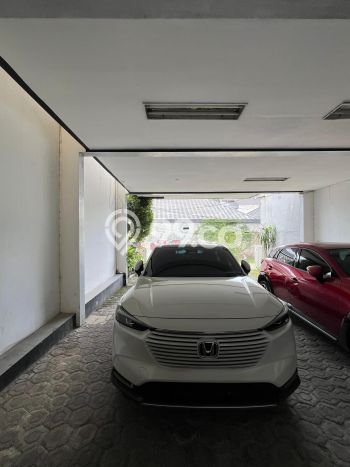 Dijual Rumah Luas Elegan Dengan View Cantik di Kemang, Jakarta Selatan Dijual Rumah Luas Elegan Dengan View Cantik di Kemang, Jakarta Selatan