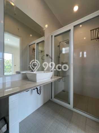Ready to Use! Premium House LT 226m2 Desain Modern di Lebak Bulus Ready to Use! Premium House LT 226m2 Desain Modern di Lebak Bulus