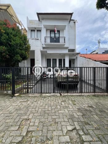 Dijual Rumah Luas Elegan Dengan View Cantik di Kemang, Jakarta Selatan Dijual Rumah Luas Elegan Dengan View Cantik di Kemang, Jakarta Selatan