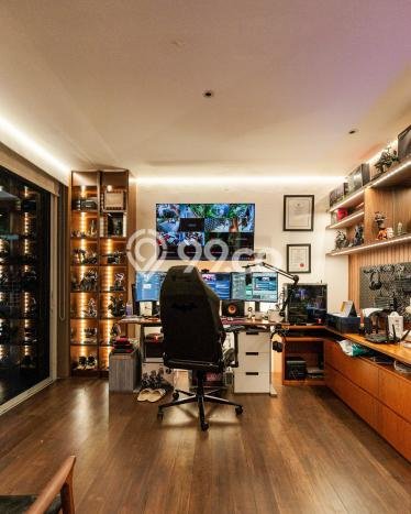 Hunian Elit LB 304m2 Siap Huni Desain Elegan di Jati Padang, Jakarta Selatan Hunian Elit LB 304m2 Siap Huni Desain Elegan di Jati Padang, Jakarta Selatan