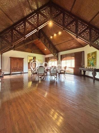 Hunian Mewah LB 850m2 Siap Huni Desain Elegan di Cirendeu, Jakarta Selatan Hunian Mewah LB 850m2 Siap Huni Desain Elegan di Cirendeu, Jakarta Selatan