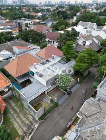 Jual Rumah Luas Elegan Dengan View Eksklusif di Kemang, Jakarta Selatan Jual Rumah Luas Elegan Dengan View Eksklusif di Kemang, Jakarta Selatan