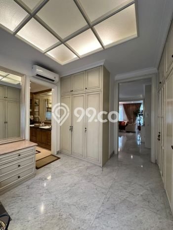 Rumah Elit LB 450m2 Siap Huni Desain Elegan di Pondok Indah, Jakarta Selatan Rumah Elit LB 450m2 Siap Huni Desain Elegan di Pondok Indah, Jakarta Selatan
