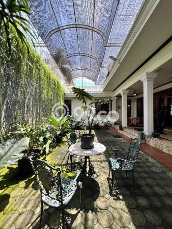 Jual Rumah Mewah Elegan Dengan View Cantik di Pangkalan Jati, Depok Jual Rumah Mewah Elegan Dengan View Cantik di Pangkalan Jati, Depok