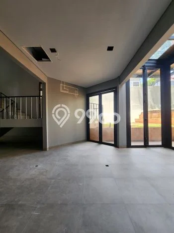 Ready to Use! Luxury House LT 904m2 Desain Modern di Cinere Ready to Use! Luxury House LT 904m2 Desain Modern di Cinere
