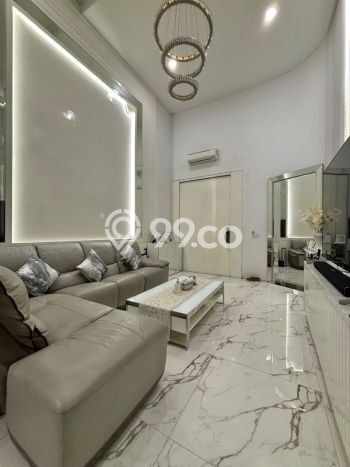 Siap Huni Hunian Elit 6 Kamar di Cilandak Dekat ke Mana Pun Siap Huni Hunian Elit 6 Kamar di Cilandak Dekat ke Mana Pun