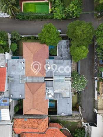 Jual Rumah Luas Elegan Dengan View Eksklusif di Kemang, Jakarta Selatan Jual Rumah Luas Elegan Dengan View Eksklusif di Kemang, Jakarta Selatan