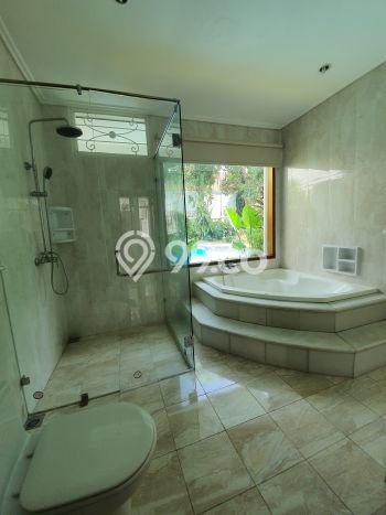 Dijual Rumah Mewah Elegan Dengan View Eksklusif di Kemang, Jakarta Selatan Dijual Rumah Mewah Elegan Dengan View Eksklusif di Kemang, Jakarta Selatan