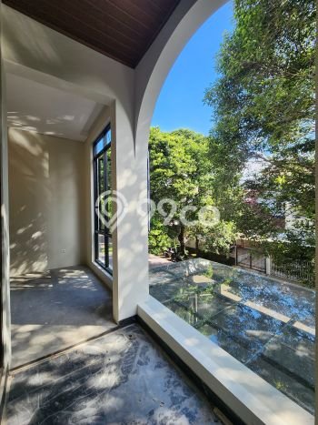 For Sale! Premium House LT 235m2 Desain Modern di Pondok Indah For Sale! Premium House LT 235m2 Desain Modern di Pondok Indah