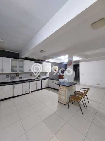 Siap Huni Rumah Mewah 5 Kamar di Kebayoran Baru Dekat ke Mana Pun Siap Huni Rumah Mewah 5 Kamar di Kebayoran Baru Dekat ke Mana Pun