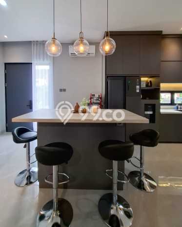 Rumah Mewah Siap Huni LT 344m2 di BSD, Tangerang Selatan Rumah Mewah Siap Huni LT 344m2 di BSD, Tangerang Selatan