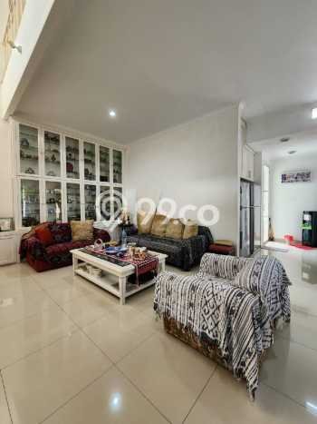 Dijual Rumah Mewah Megah Dengan View Eksklusif di Lebak Bulus, Jakarta Selatan Dijual Rumah Mewah Megah Dengan View Eksklusif di Lebak Bulus, Jakarta Selatan