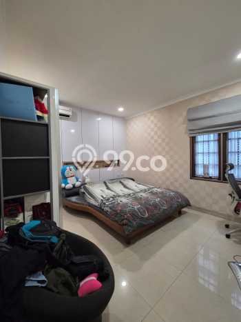 Rumah Luxury Modern Siap Huni di Bintaro Tangerang Selatan Rumah Luxury Modern Siap Huni di Bintaro Tangerang Selatan