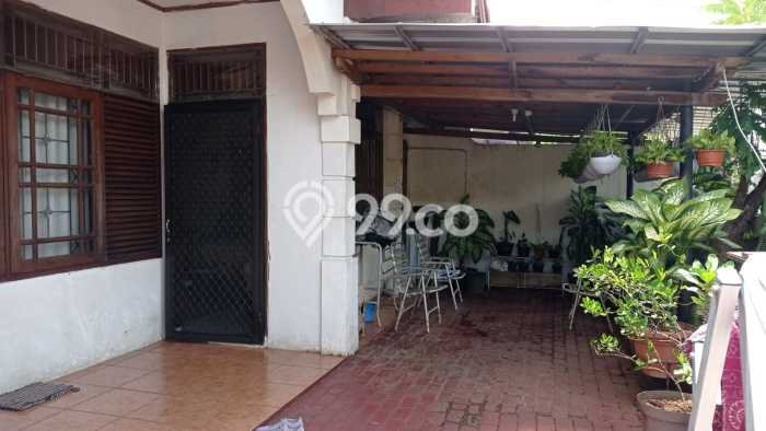Dijual Hunian Rumah Terawat 5 Kamar di Bintaro, Tangerang Selatan Dijual Hunian Rumah Terawat 5 Kamar di Bintaro, Tangerang Selatan