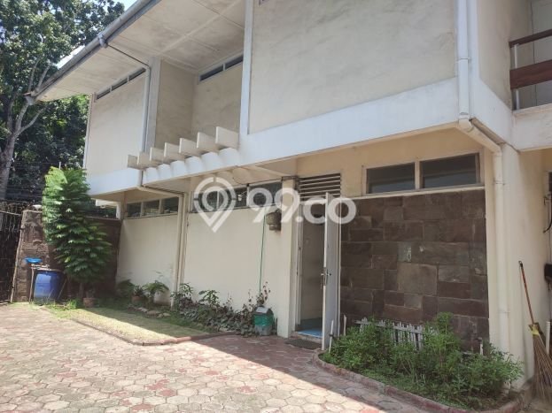 Ready to Use! Luxury House LT 745m2 Desain Elegan di Dago Ready to Use! Luxury House LT 745m2 Desain Elegan di Dago