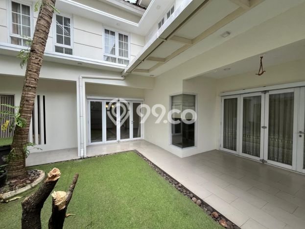 Dijual Rumah Luas Elegan Dengan View Cantik di Raffles Hills, Jakarta Timur Dijual Rumah Luas Elegan Dengan View Cantik di Raffles Hills, Jakarta Timur