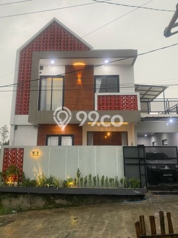 Jual Rumah Bagus Siap Huni LB 450m2 di Lembang, Bandung Barat Jual Rumah Bagus Siap Huni LB 450m2 di Lembang, Bandung Barat