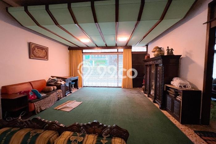 KESEMPATAN EMAS! Rumah di Ciateul, Bandung, LT 727m² LB 172m² KESEMPATAN EMAS! Rumah di Ciateul, Bandung, LT 727m² LB 172m²