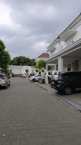 Rumah Elit Modern Tanpa Renovasi di Gading Serpong Tangerang Rumah Elit Modern Tanpa Renovasi di Gading Serpong Tangerang