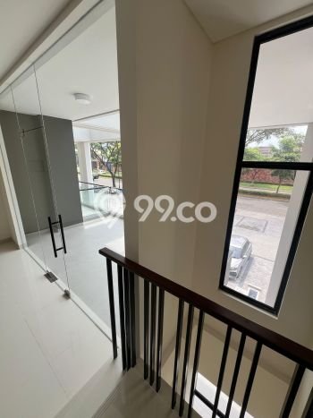 Disewakan Ruko di Kawasan Ramai Gading Serpong IL Lago Luas 268m2 Disewakan Ruko di Kawasan Ramai Gading Serpong IL Lago Luas 268m2