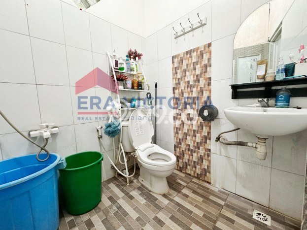 Hunian Cantik Modern Lb 120m2 di Pakis, Malang Hunian Cantik Modern Lb 120m2 di Pakis, Malang