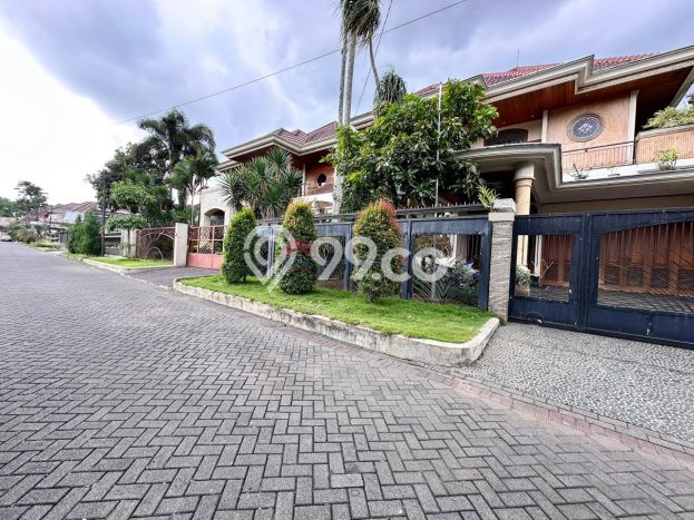 Siap Huni Rumah Mewah 5 Kamar di Klojen Dekat ke Mana Saja Siap Huni Rumah Mewah 5 Kamar di Klojen Dekat ke Mana Saja