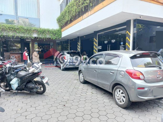 LOKASI STRATEGIS! Hotel di Klojen, Luas 2000m2m², Kawasan Komersial LOKASI STRATEGIS! Hotel di Klojen, Luas 2000m2m², Kawasan Komersial