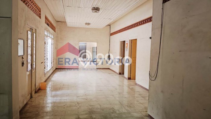 Siap Huni Hunian Elit 13 Kamar di Klojen Dekat ke Mana Saja Siap Huni Hunian Elit 13 Kamar di Klojen Dekat ke Mana Saja