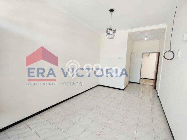 Rumah Modern Cantik 4 Kamar Bisa Langsung Pindah di Lowokwaru Rumah Modern Cantik 4 Kamar Bisa Langsung Pindah di Lowokwaru