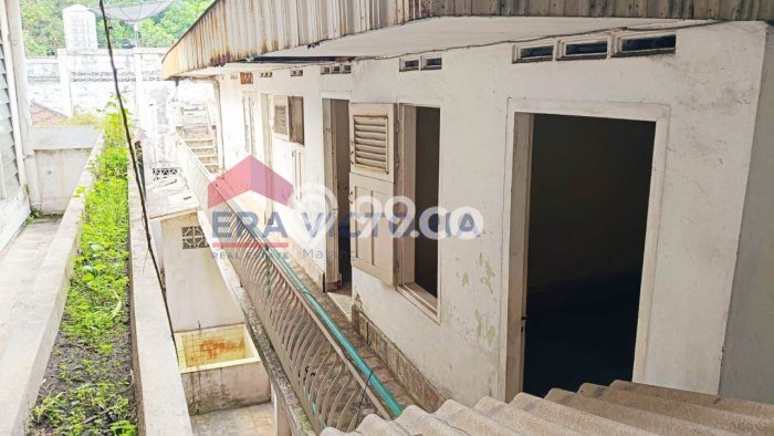 Siap Huni Hunian Elit 13 Kamar di Klojen Dekat ke Mana Saja Siap Huni Hunian Elit 13 Kamar di Klojen Dekat ke Mana Saja