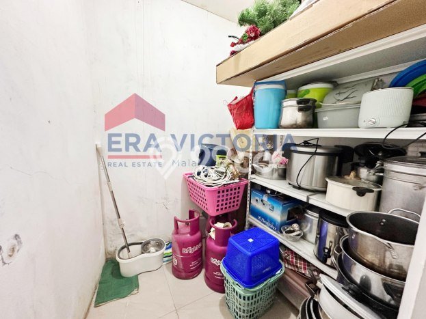 Hunian Cantik Modern Lb 120m2 di Pakis, Malang Hunian Cantik Modern Lb 120m2 di Pakis, Malang