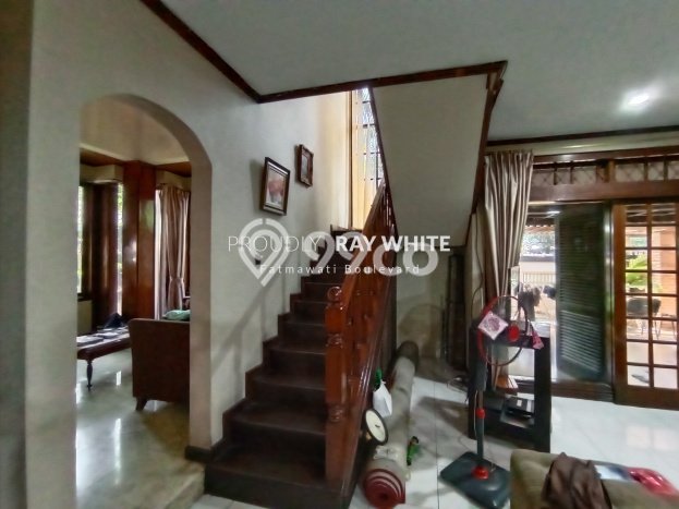 Rumah Mewah LB 400m2 Siap Huni Desain Elegan di Lebak Bulus, Jakarta Selatan Rumah Mewah LB 400m2 Siap Huni Desain Elegan di Lebak Bulus, Jakarta Selatan