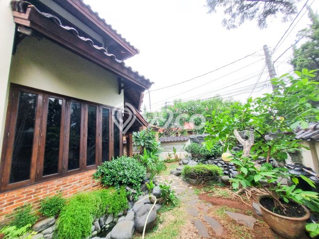 Hunian Mewah LB 400m2 Siap Pakai Desain Elegan di Lebak Bulus, Jakarta Selatan Hunian Mewah LB 400m2 Siap Pakai Desain Elegan di Lebak Bulus, Jakarta Selatan