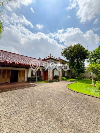 Rumah Kondisi Baik Disewakan di Cipete, Jakarta Selatan LT 940m2, LB 410m2 Rumah Kondisi Baik Disewakan di Cipete, Jakarta Selatan LT 940m2, LB 410m2