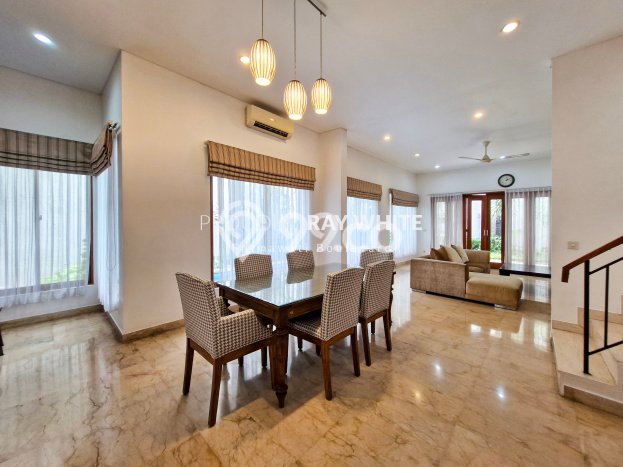 Rumah kawasan Cipete, Dekat Pusat Kota, 4 KT, Luas 313m² LB 329m² Rumah kawasan Cipete, Dekat Pusat Kota, 4 KT, Luas 313m² LB 329m²