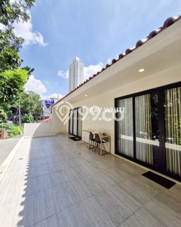 Dijual Rumah Premium dengan Fasilitas Sekitar Komplit di Kebayoran Baru, Jakarta Selatan Dijual Rumah Premium dengan Fasilitas Sekitar Komplit di Kebayoran Baru, Jakarta Selatan