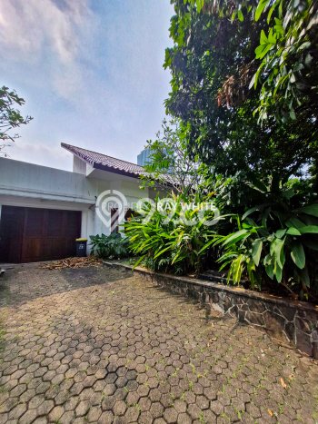 Rumah Eksklusif Dijual LT 579m2 di Kebayoran Baru, Jakarta Selatan Rumah Eksklusif Dijual LT 579m2 di Kebayoran Baru, Jakarta Selatan