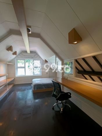 Hunian Bagus Disewakan di Pondok Indah, Jakarta Selatan LT 453m2, LB 750m2 Hunian Bagus Disewakan di Pondok Indah, Jakarta Selatan LT 453m2, LB 750m2