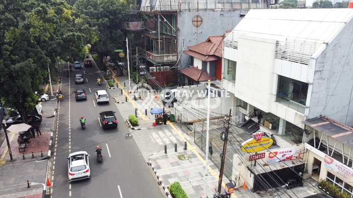 LOKASI TERBAIK! Ruko Kawasan Kebayoran Baru, Luas 417m2m², Area Komersial LOKASI TERBAIK! Ruko Kawasan Kebayoran Baru, Luas 417m2m², Area Komersial