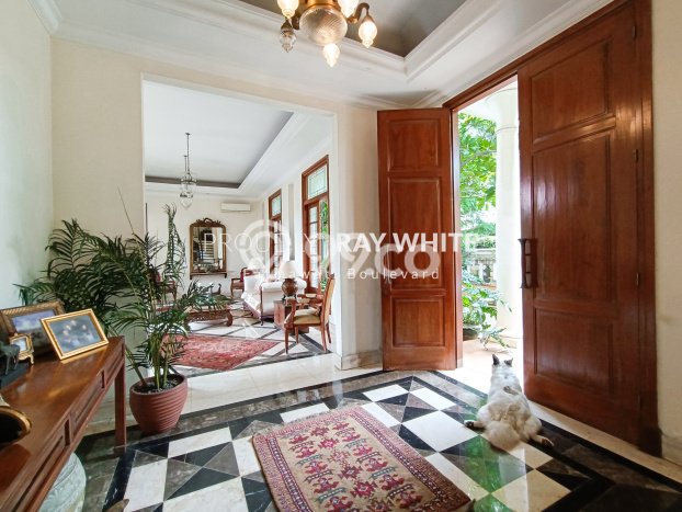 Dijual Rumah Elit Exclusive di Cilandak, Jakarta Selatan Dijual Rumah Elit Exclusive di Cilandak, Jakarta Selatan