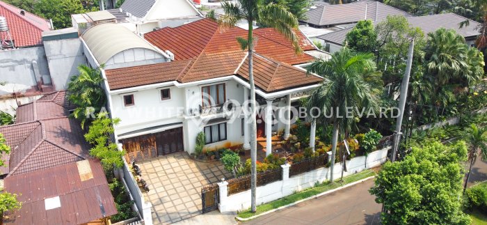Dijual Rumah Elit Exclusive di Cilandak, Jakarta Selatan Dijual Rumah Elit Exclusive di Cilandak, Jakarta Selatan