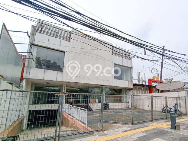 LOKASI TERBAIK! Ruko Kawasan Kebayoran Baru, Luas 417m2m², Area Komersial LOKASI TERBAIK! Ruko Kawasan Kebayoran Baru, Luas 417m2m², Area Komersial