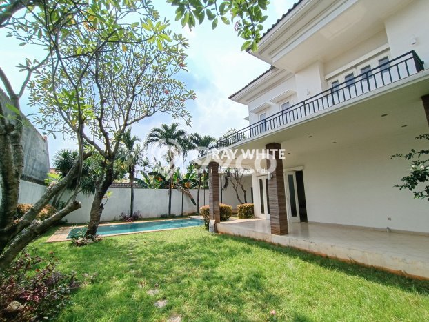 Rumah Elit LB 800m2 Siap Huni Desain Elegan di Cipete, Jakarta Selatan Rumah Elit LB 800m2 Siap Huni Desain Elegan di Cipete, Jakarta Selatan